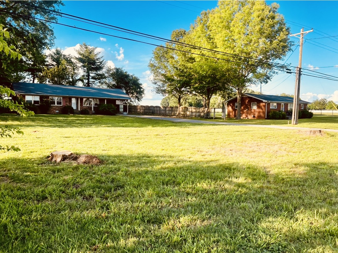 414 West Thompson Ln  