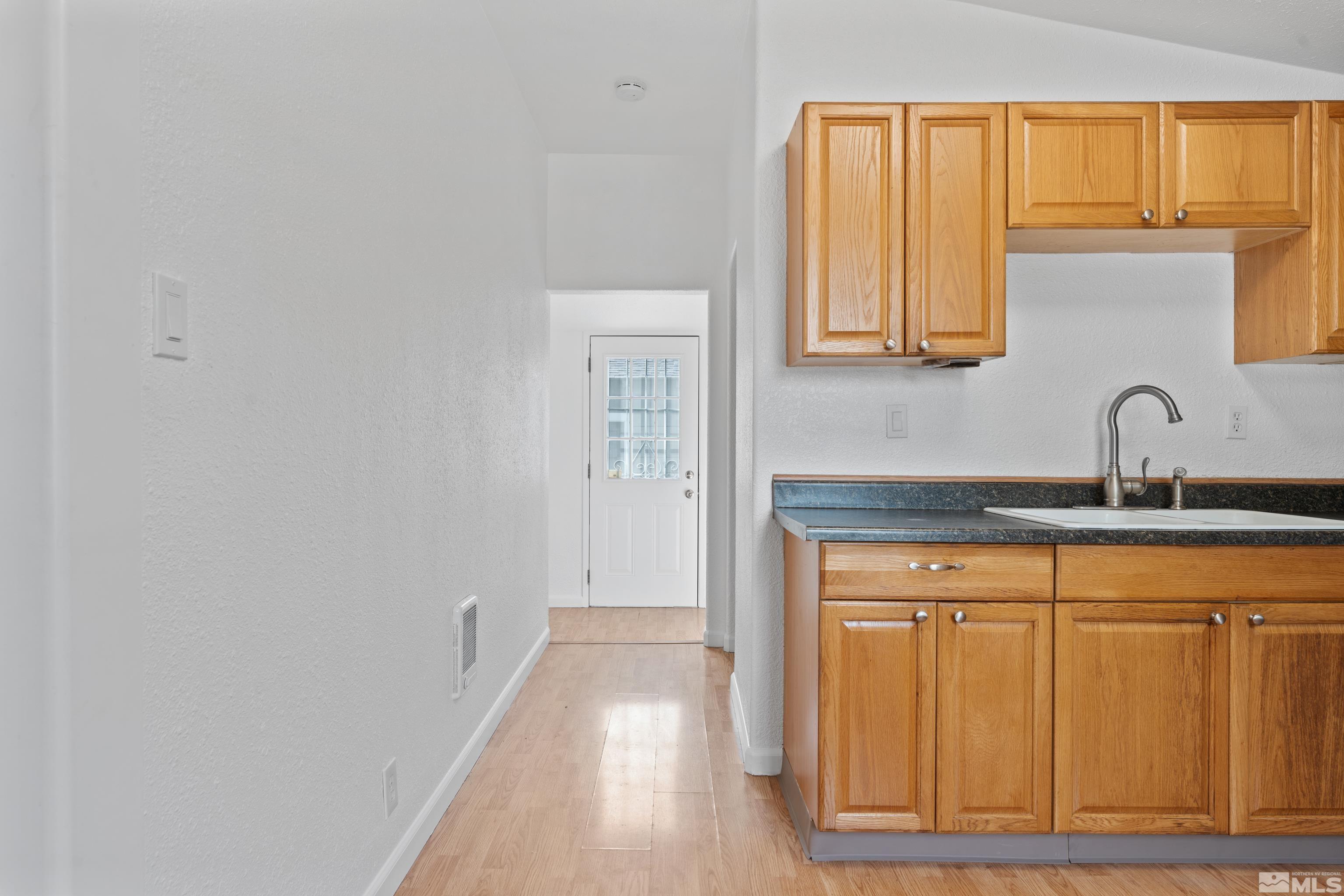 517 St Sparks, NV 89431 - Photo 11 of 35 Photo 11