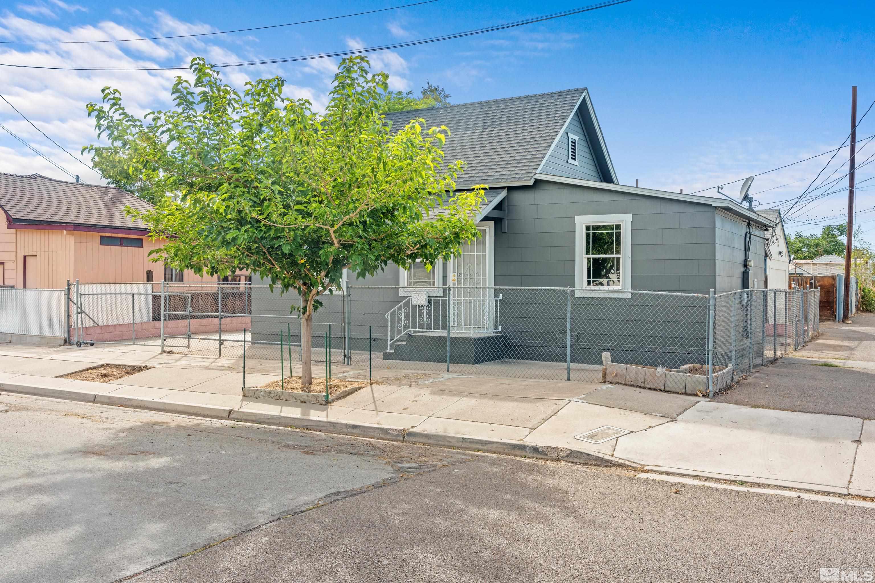 517 St Sparks, NV 89431 - Photo 24 of 35 Photo 24