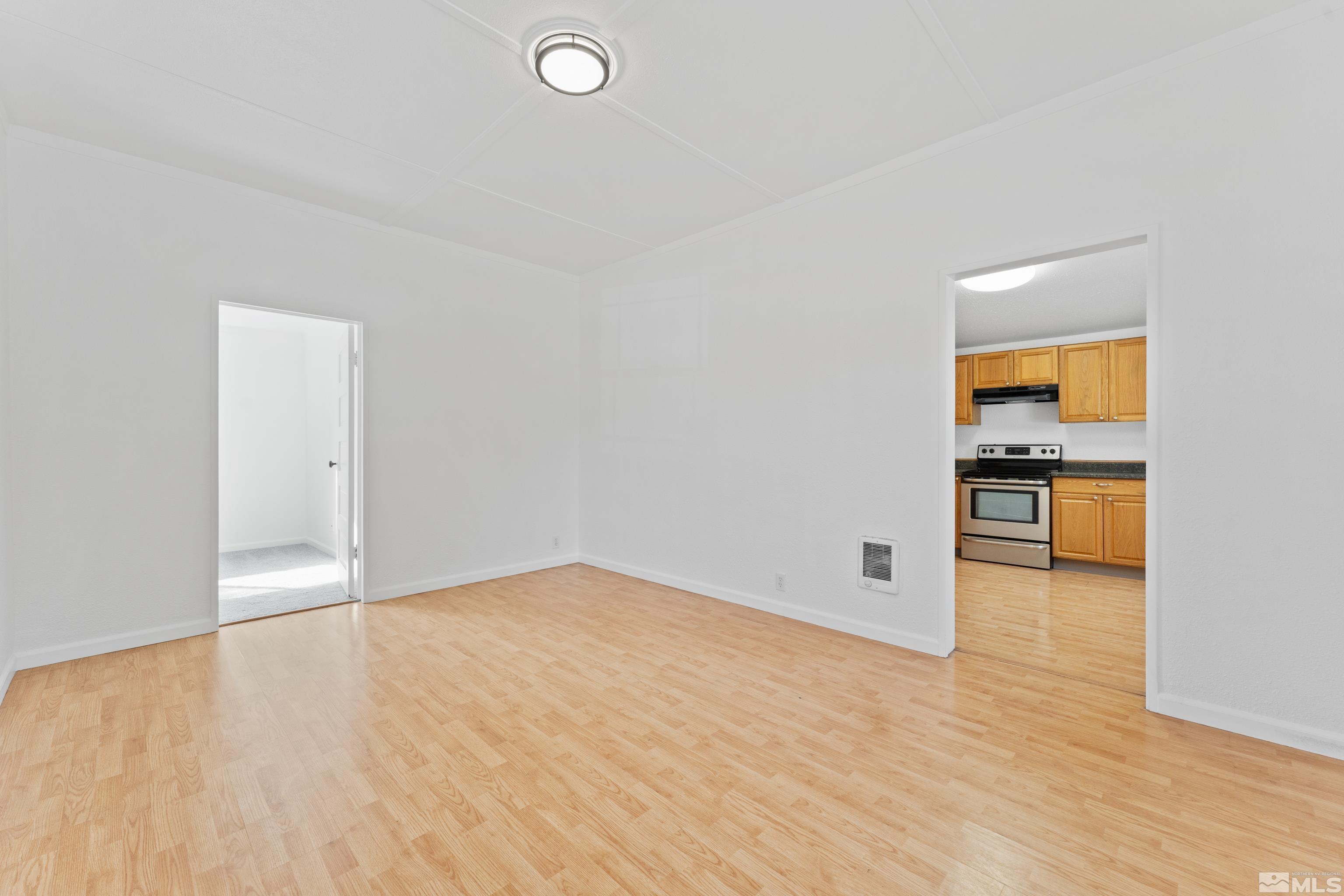 517 St Sparks, NV 89431 - Photo 4 of 35 Photo 4