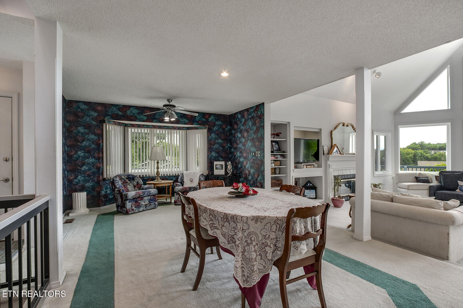 242 Chatuga Way Loudon, TN 37774 - Photo 27 of 60 27_242 Chatuga Way_Dining02