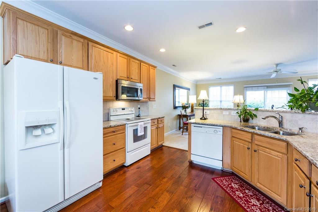1019 Platinum Drive Fort Mill, SC 29708 - Photo 6 of 31 Gallery Image 6