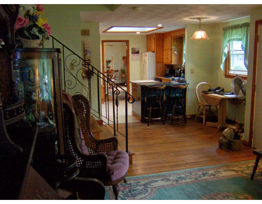 31 Dale Road Holbrook, MA 02343 - Photo 8 of 12