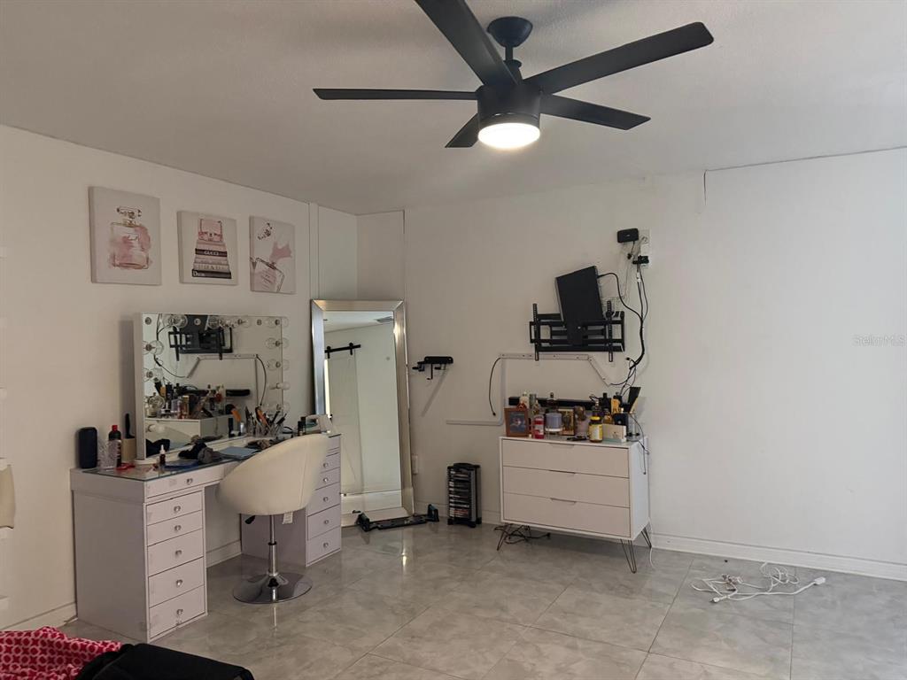2216 Ridgemore Drive Valrico, FL 33594 - Photo 17 of 24 Gallery Image 17