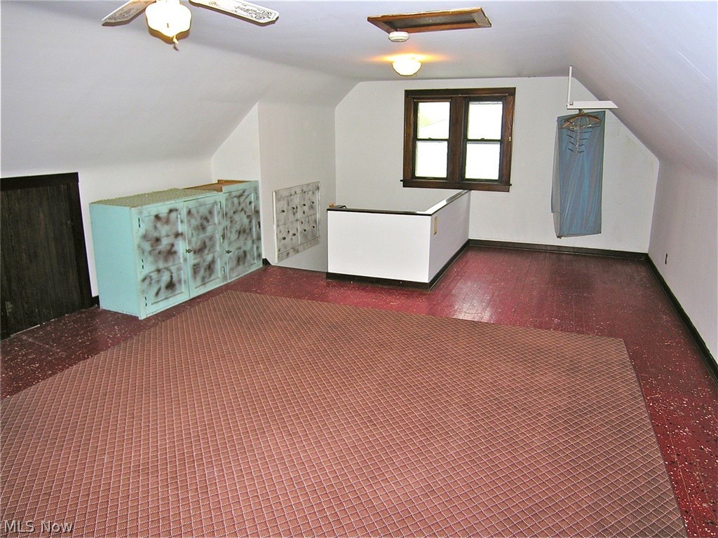 2015 Rossmoor Road Cleveland, OH 44118 - Photo 22 of 25