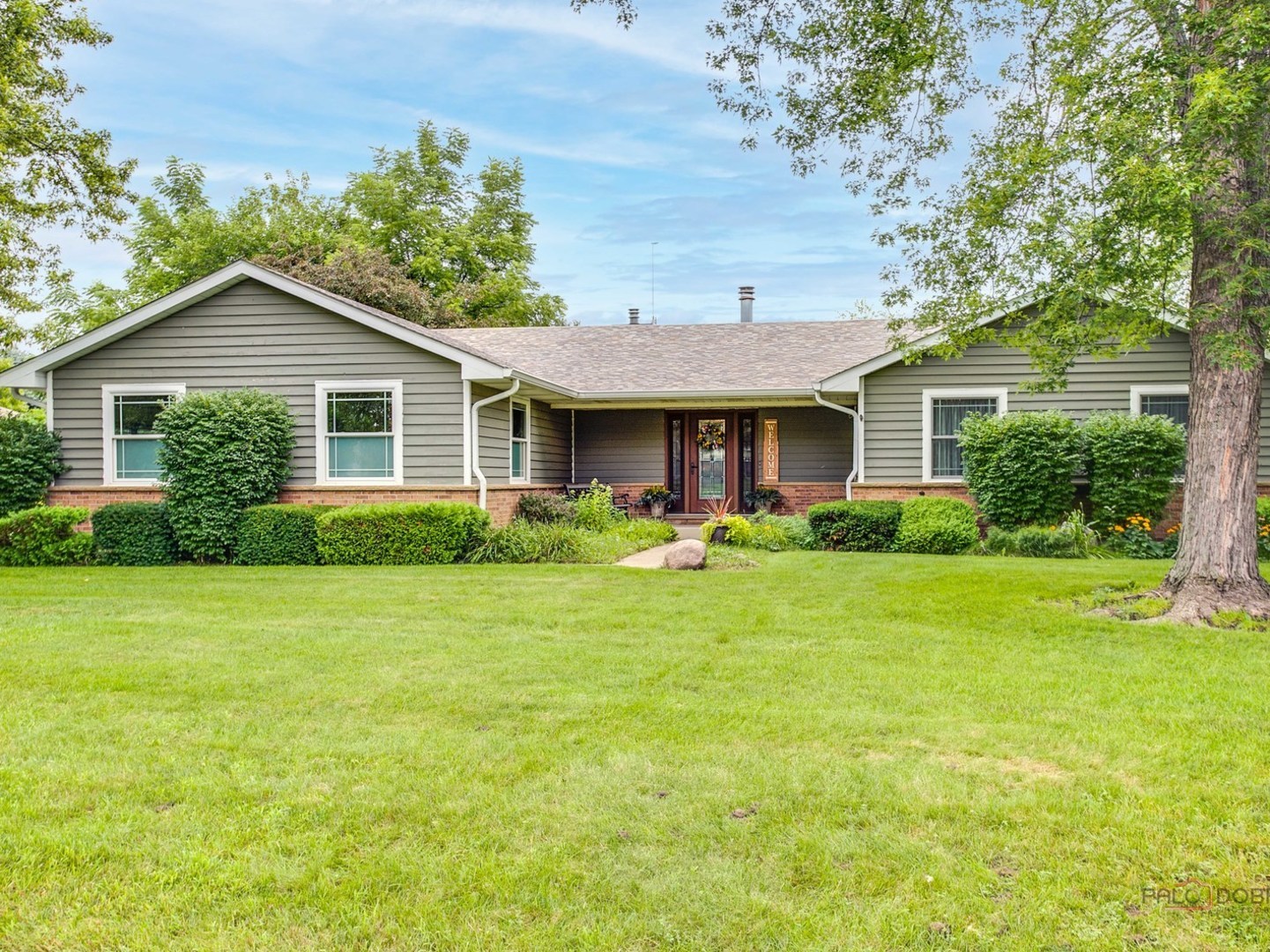 717 Roberts Road Winthrop Harbor, IL 60096 - Photo 2 of 47 Gallery Image 2