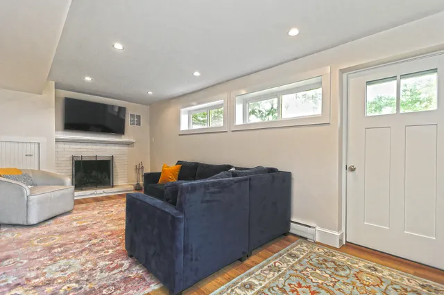 $895,000 | 23 Briarwood Drive, Old Saybrook, CT 06475