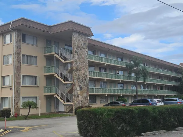 $70,000 | 300 Village Green Circle South, Unit 302, Palm Springs, FL 33461