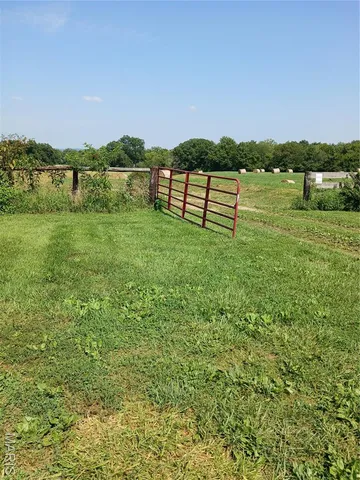 $915,000 | 2662 Highway 79, Elsberry, MO 63343