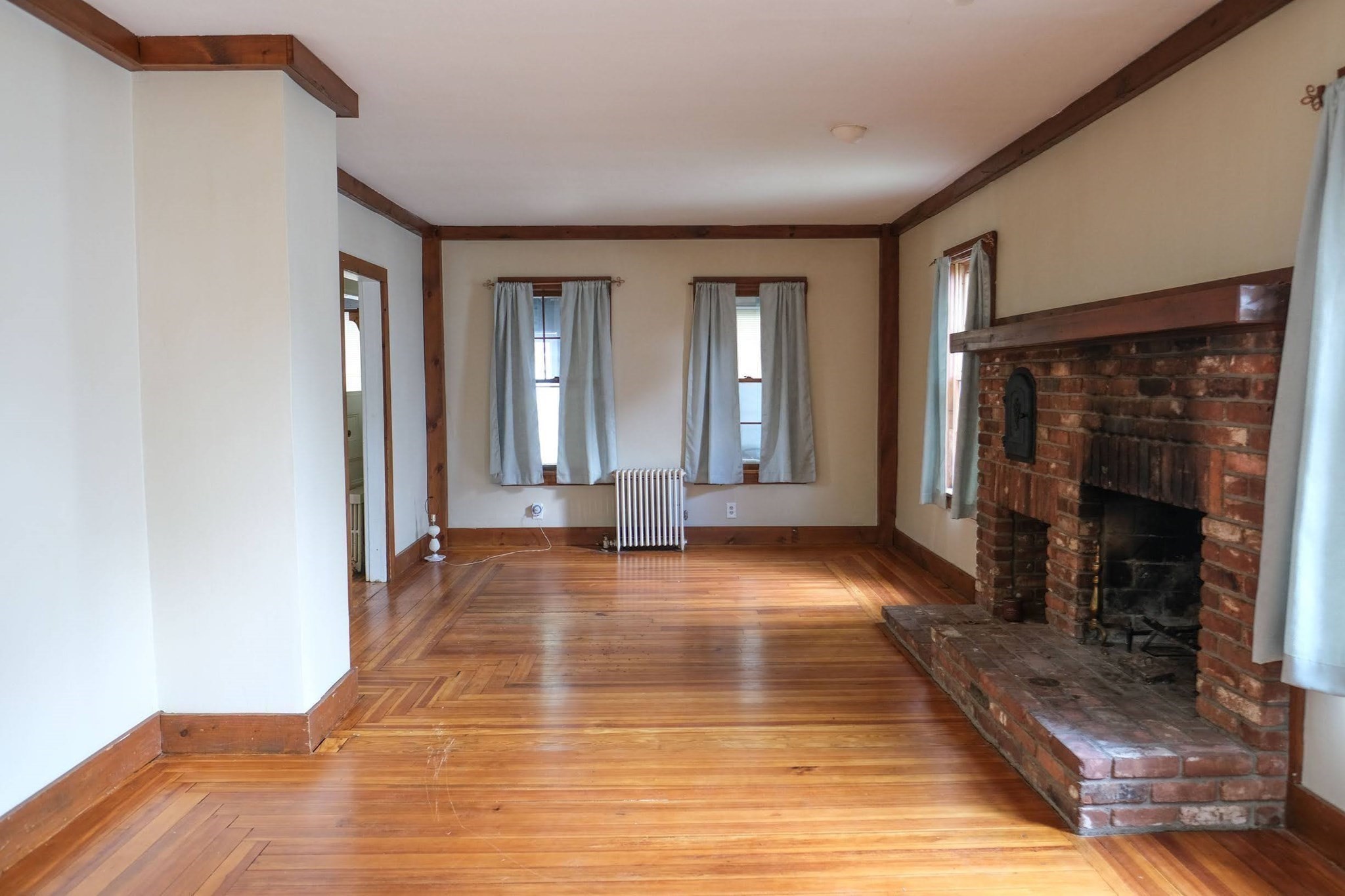 103 Farnsworth Street Springfield, MA 01107 - Photo 8 of 23 Gallery Image 8