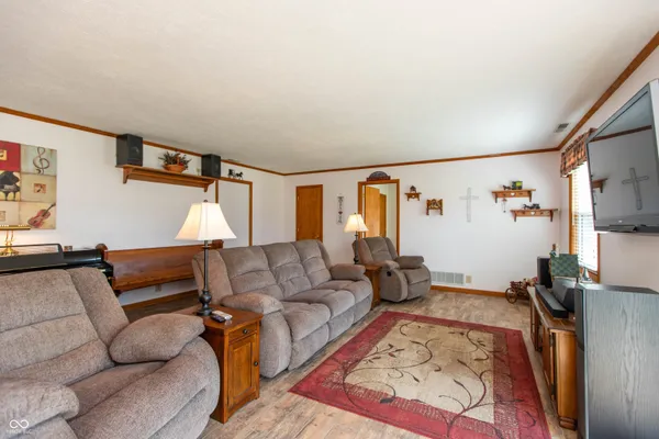 $329,900 | 831 North Drive, Seymour, IN 47274
