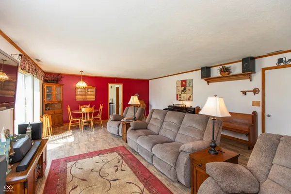 $329,900 | 831 North Drive, Seymour, IN 47274