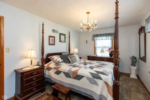 $329,900 | 831 North Drive, Seymour, IN 47274