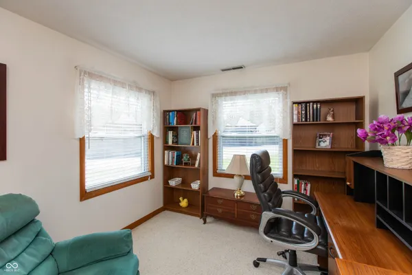 $329,900 | 831 North Drive, Seymour, IN 47274