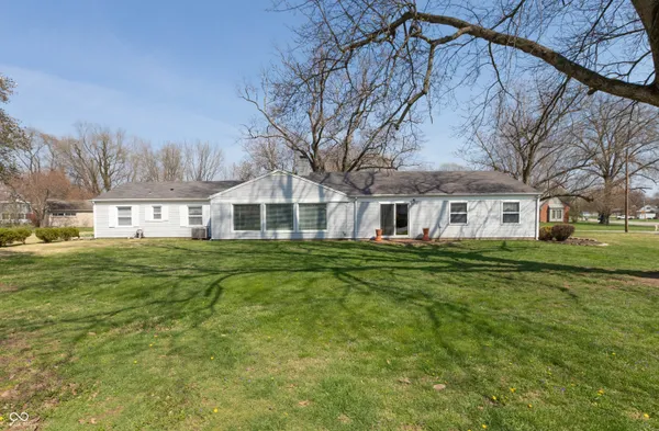 $329,900 | 831 North Drive, Seymour, IN 47274