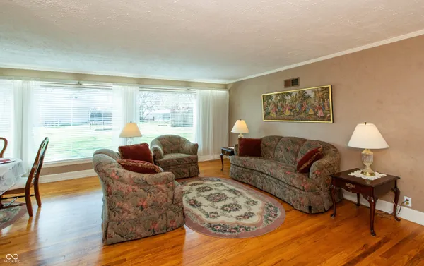 $329,900 | 831 North Drive, Seymour, IN 47274