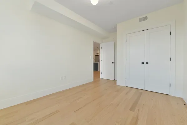 $3,800 | 219 Paris Street, Unit 4, Boston, MA 02128