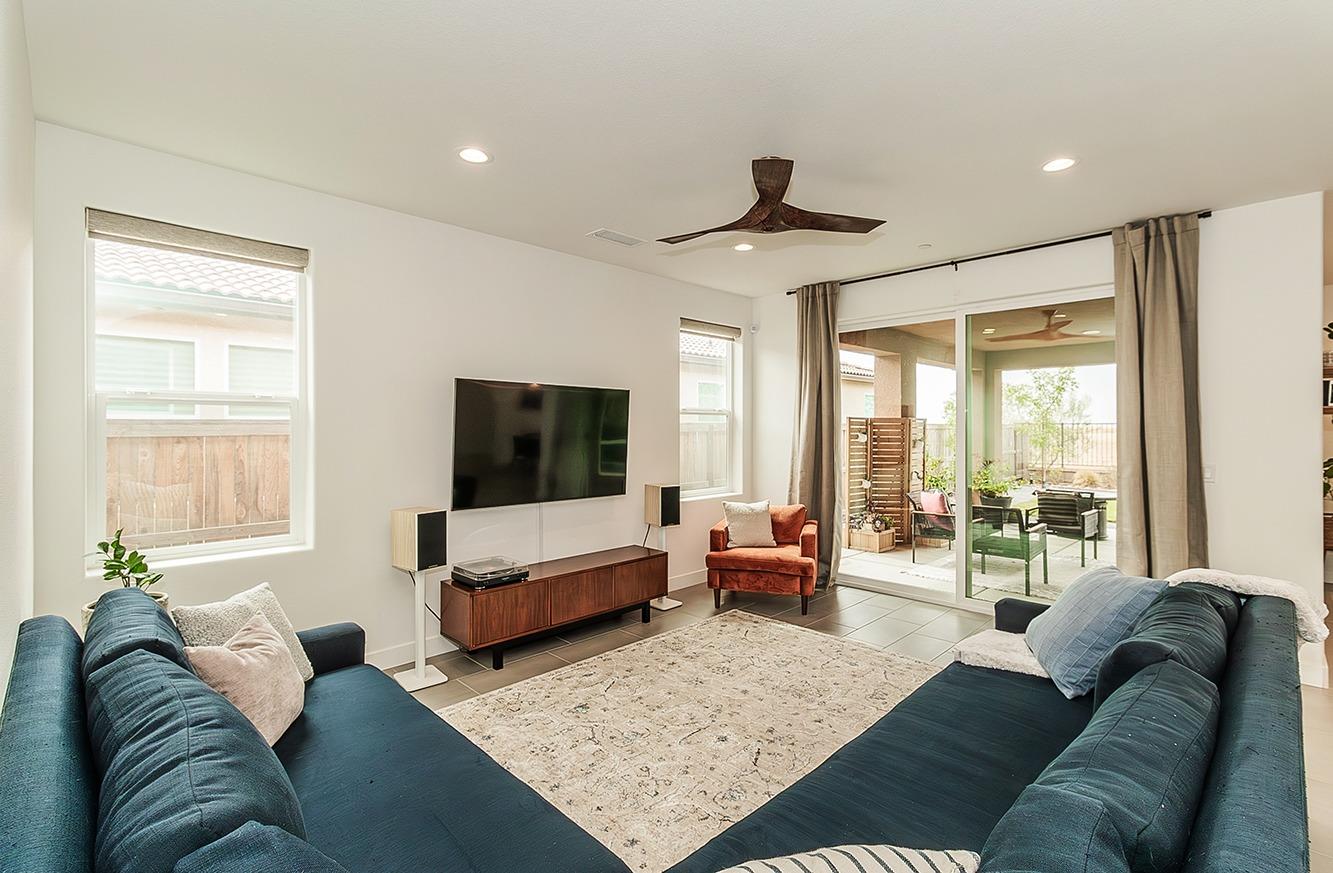 4628 Hillside Road Madera, CA 93636 - Photo 11 of 69 Gallery Image 11