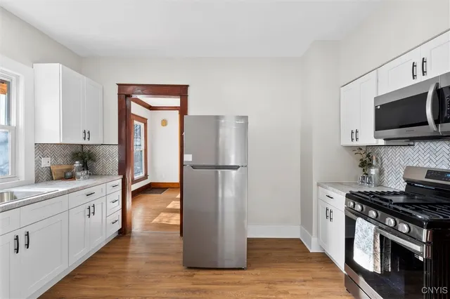 $174,900 | 106 West Avenue, De Witt, NY 13057