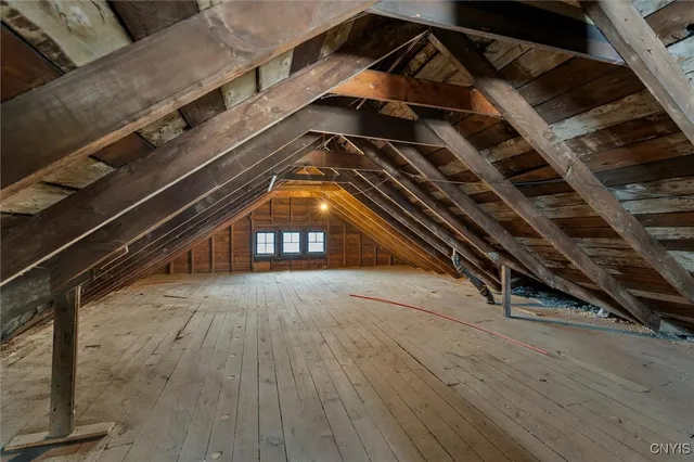 $174,900 | 106 West Avenue, De Witt, NY 13057