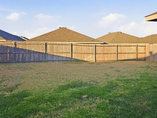 $2,300 | 2820 Stonewall Lane, Fort Worth, TX 76123