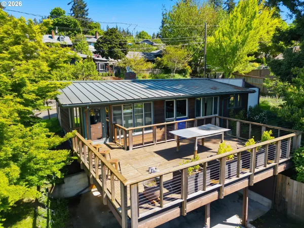 $710,000 | 1750 East 26th Avenue, Eugene, OR 97403