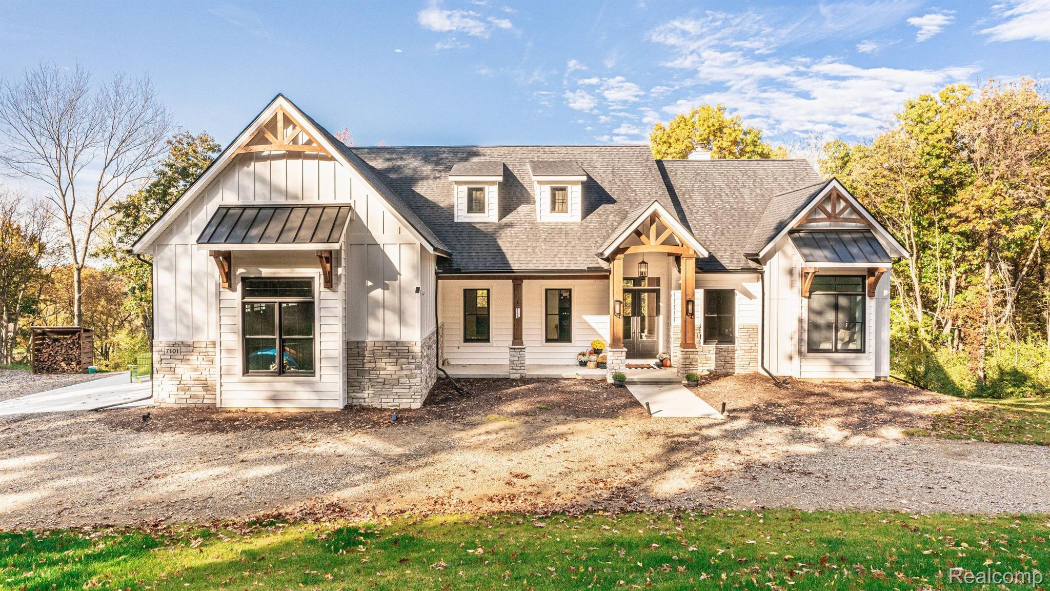  Move-in Ready! Newly Constructed Urban Farmhouse.