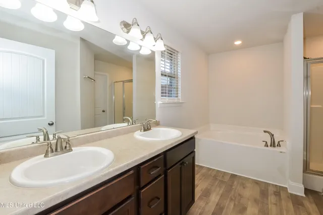 $2,370 | 7826 Ferndale Drive, Olive Branch, MS 38654