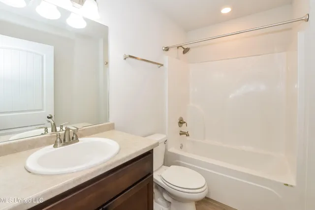 $2,370 | 7826 Ferndale Drive, Olive Branch, MS 38654