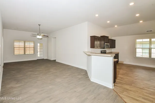 $2,370 | 7826 Ferndale Drive, Olive Branch, MS 38654