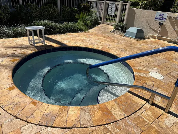 $1,850 | 777 South Federal Highway, Unit 511RP, Pompano Beach, FL 33062