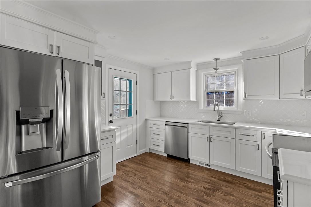 15 R Milton (r Rear) Street Johnston, RI 02919 - Photo 6 of 22 Gallery Image 6