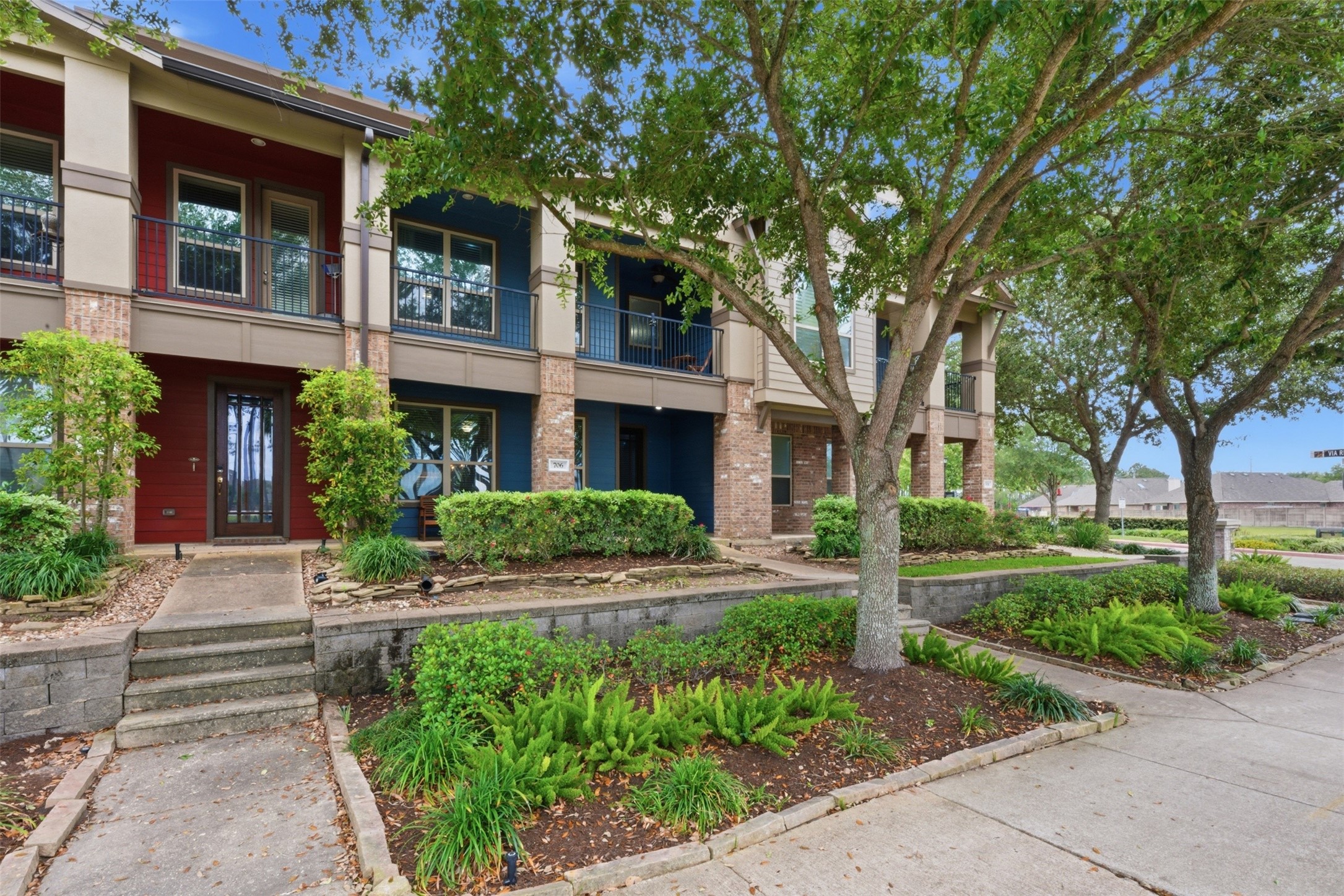 706 Water Street Webster, TX 77598 - Photo 21 of 23 HOA takes care of lawn, easy living!