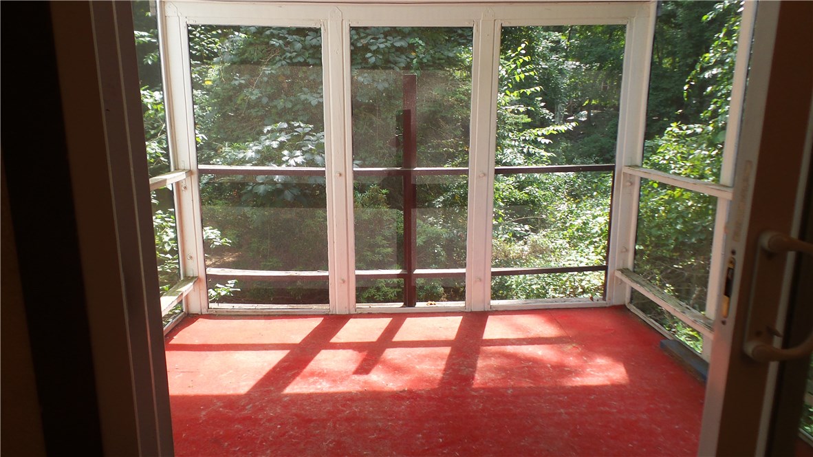 114 Burlingame Road Smithfield, RI 02917 - Photo 6 of 18 Gallery Image 6