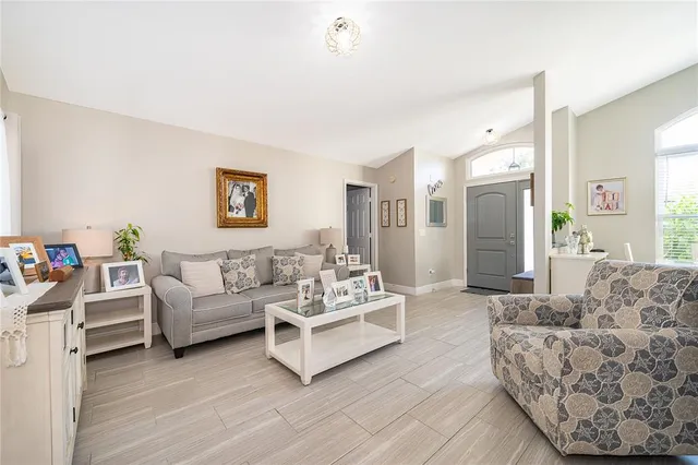 $2,400 | 702 Via Bianca Drive, Davenport, FL 33896