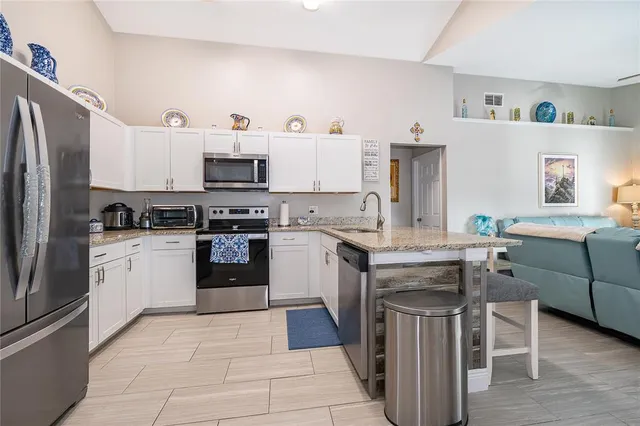 $2,400 | 702 Via Bianca Drive, Davenport, FL 33896