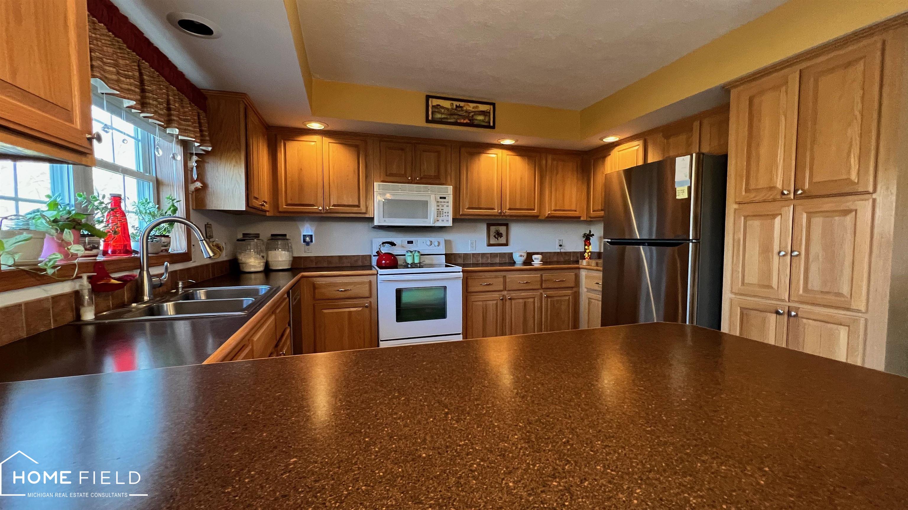 8170 Coldwater Road Flushing, MI 48433 - Photo 5 of 31
