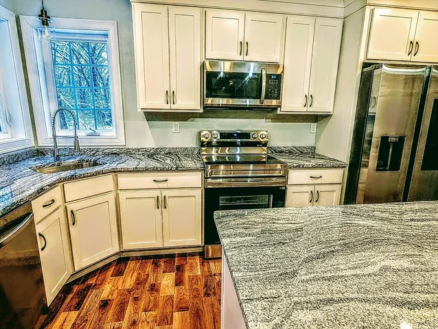 $1,190,000 | 72 Cottage Lane, Templeton, MA 01468