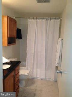 1542 Northgate Square, Unit 22A Reston, VA 20190 - Photo 5 of 8 Bath