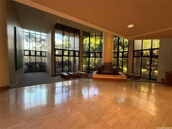 $2,900 | 5333 Likini Street, Unit 606, Honolulu, HI 96818