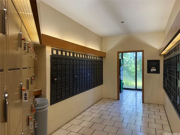 $2,900 | 5333 Likini Street, Unit 606, Honolulu, HI 96818