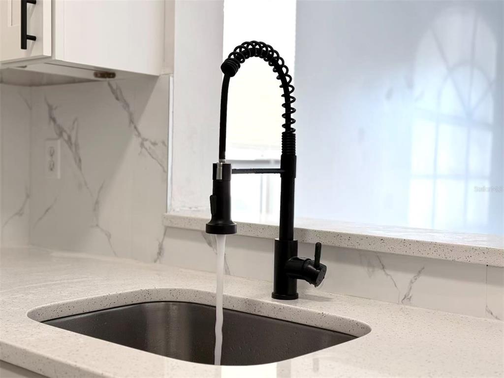 11118 Einbender Road Orlando, FL 32825 - Photo 6 of 13