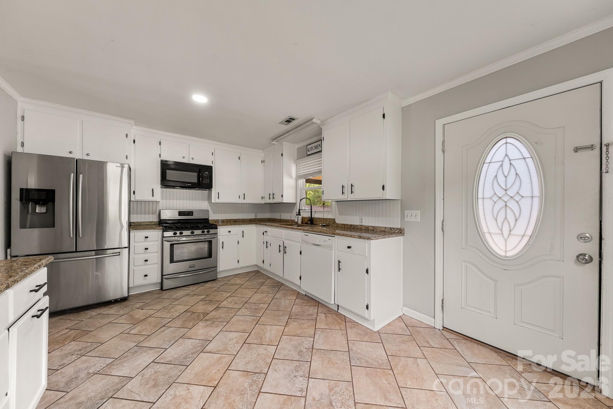 5129 State Road 51 Edgemoor, SC 29712 - Photo 7 of 35