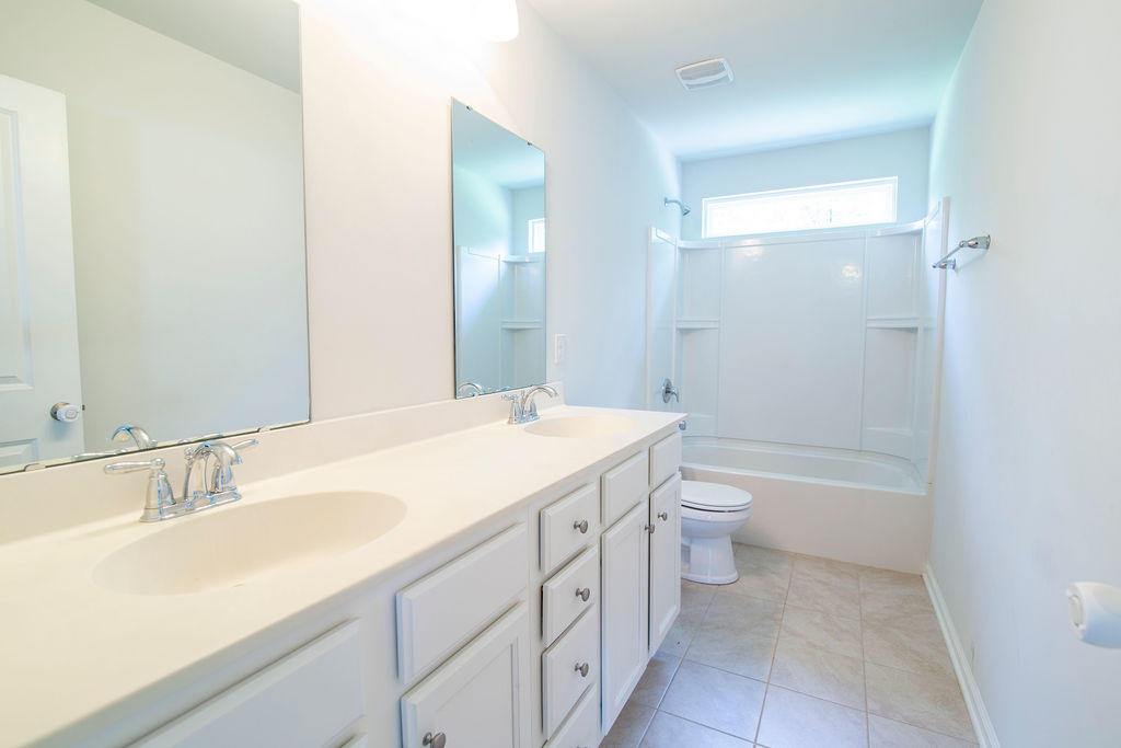 125 Nolin Road Moncks Corner, SC 29461 - Photo 12 of 18 secondary bath