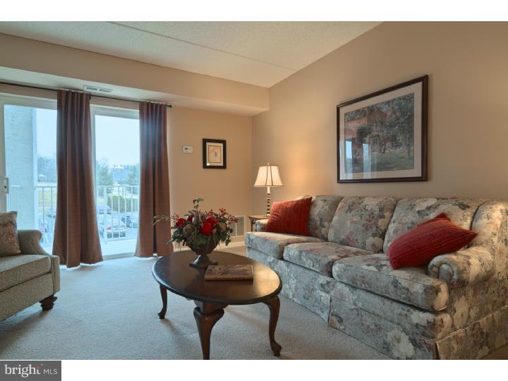 131 Brandon Road Norristown, PA 19403 - Photo 9 of 23 Living Room