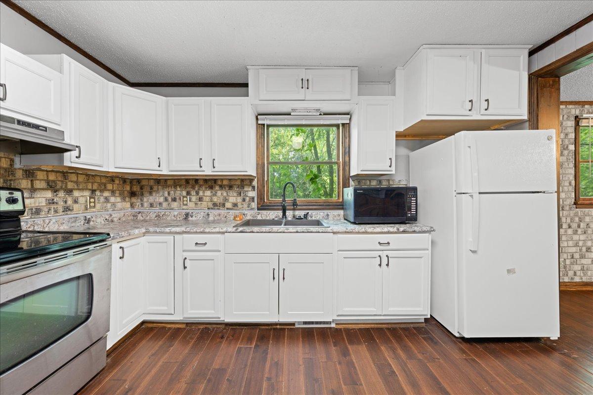 28110 Old Towne Road Chisago City, MN 55013 - Photo 11 of 45