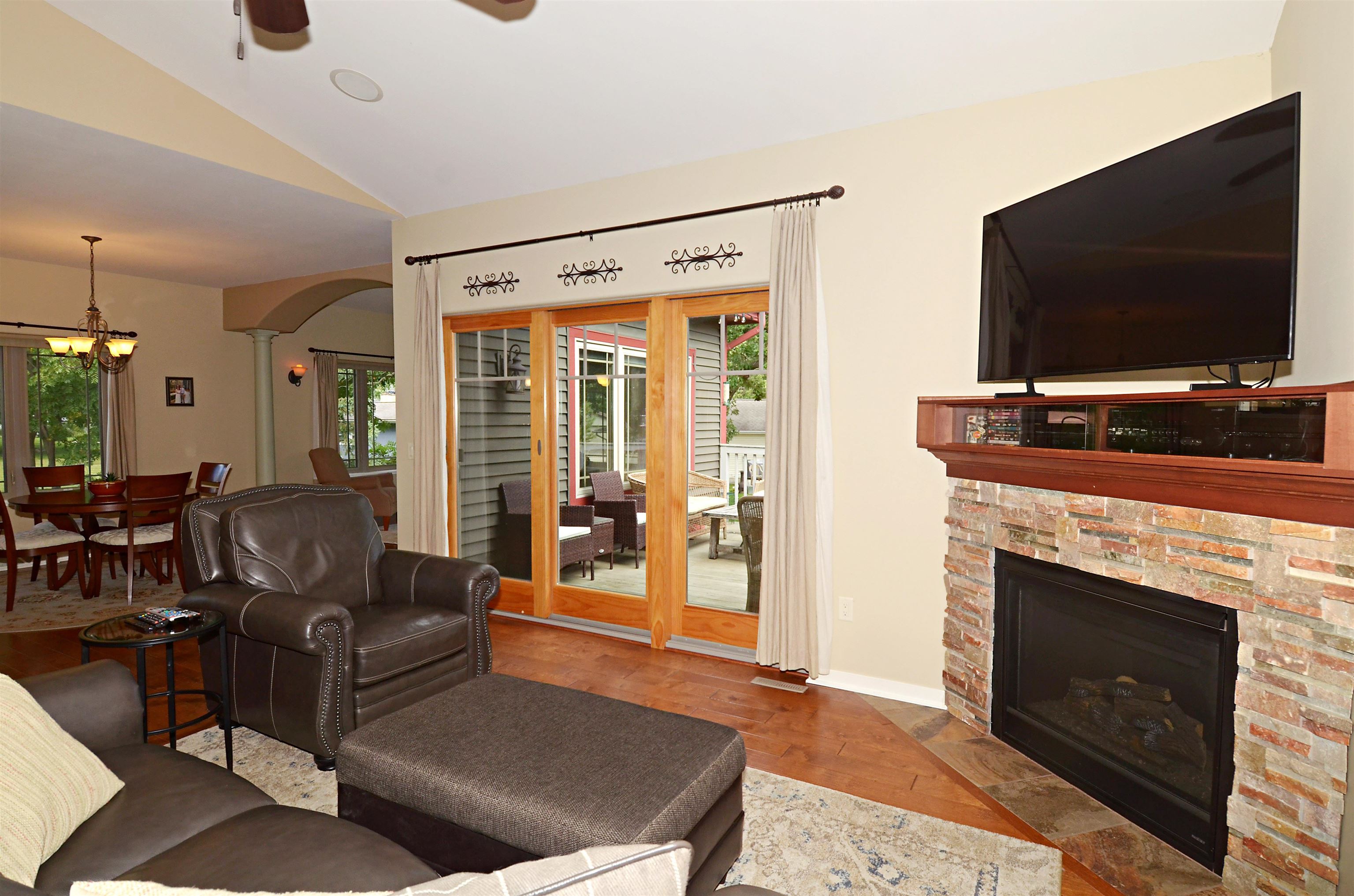 24 Oak Ridge Trail Deerfield, WI 53531 - Photo 5 of 65