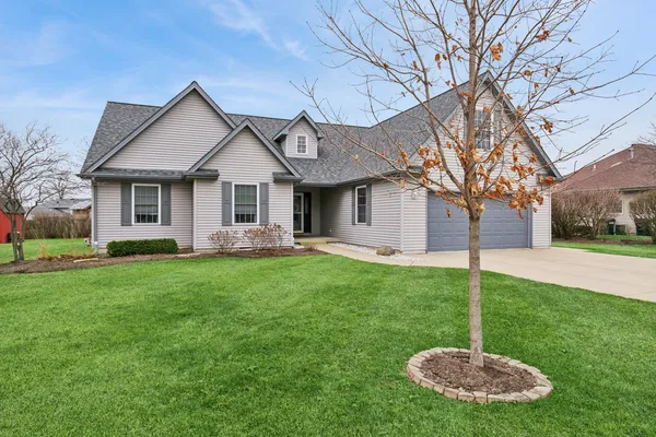 $449,900 | 313 South Elm Street, Manteno, IL 60950