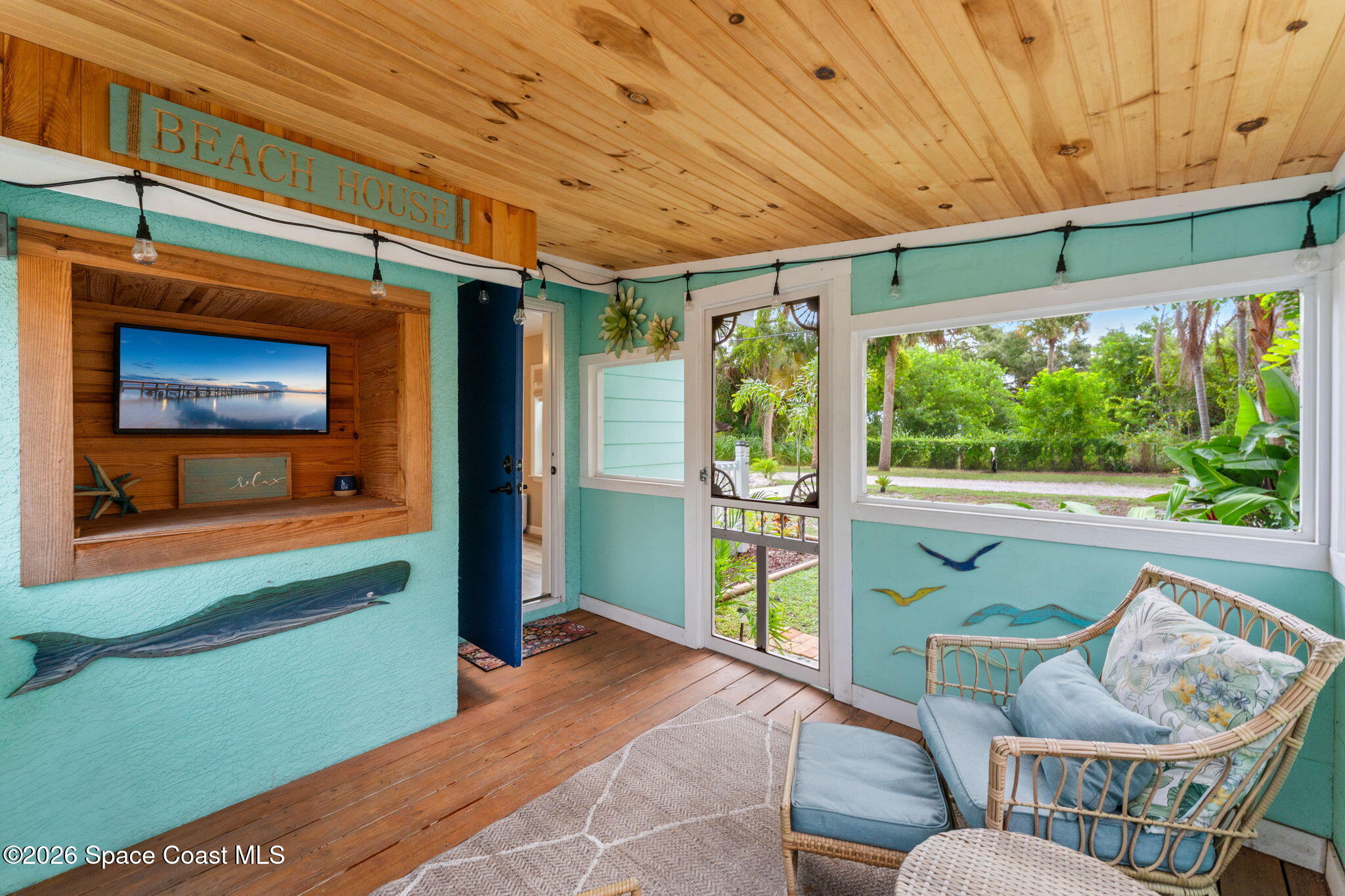 1714 Crescent Road Malabar, FL 32950 - Photo 13 of 56 Access to side patio