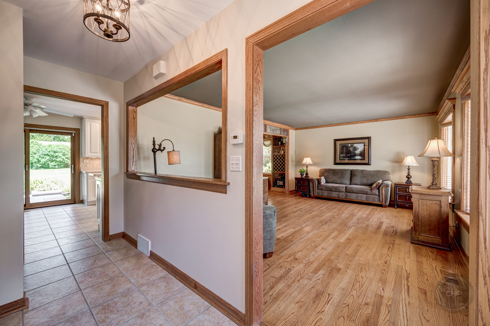 29W276 Wagner Road Naperville, IL 60564 - Photo 4 of 56